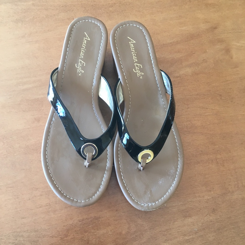 American Eagle high heel flip flops